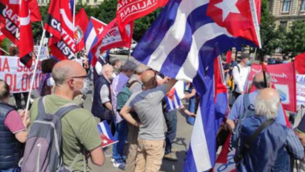 Manifestazioni in Italia contro il blocco USA a Cuba